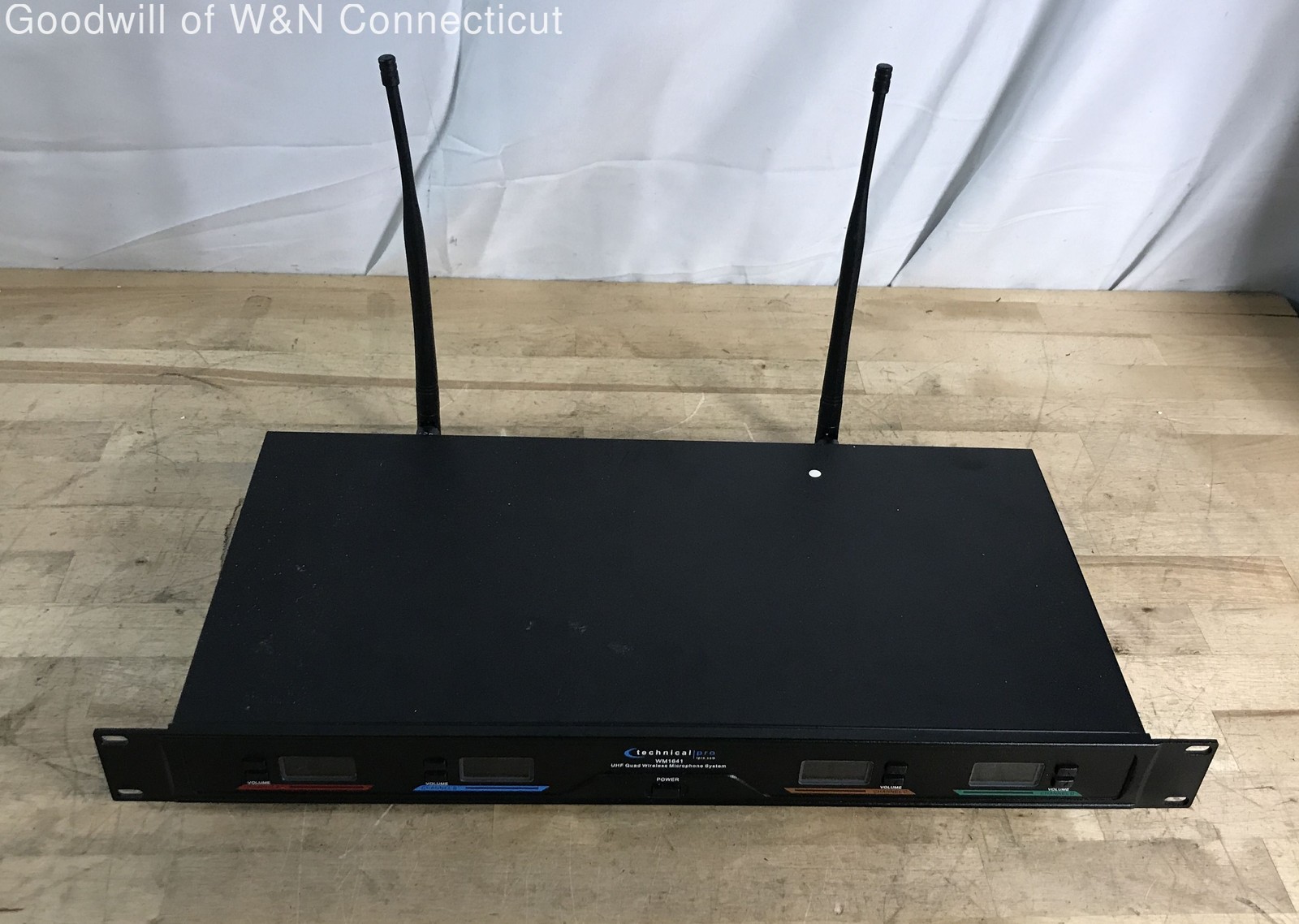 Technical Pro WM1641 UHF Quad Wireless Microphone System Receiver Rack Mount