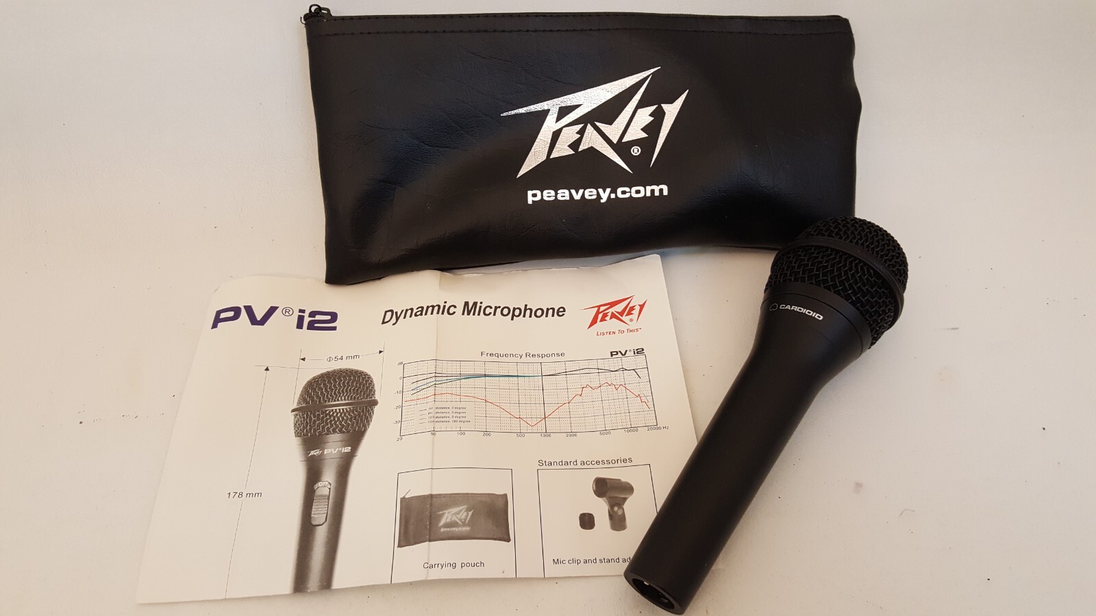 PVi2 Peavey Dynamic Microphone + case