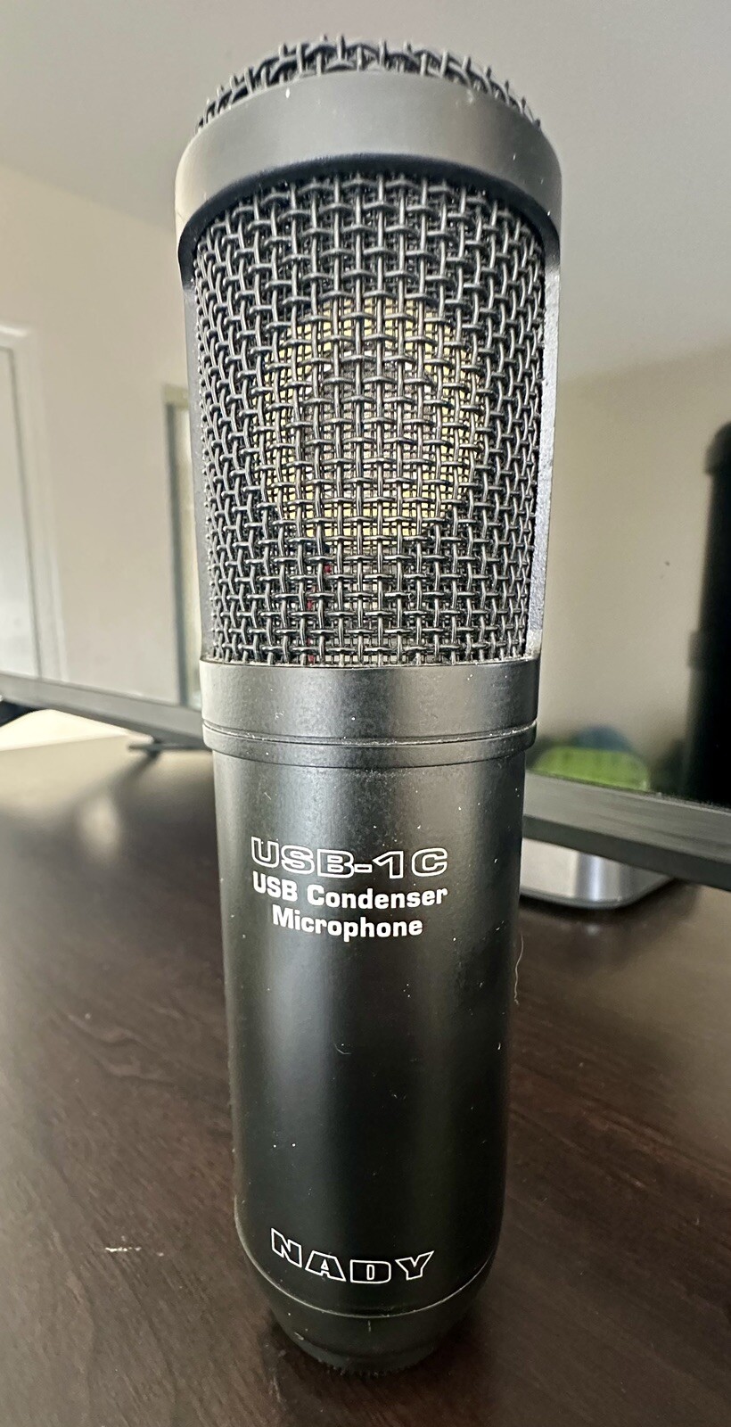 NADY – USB-1C – USB Condenser Microphone and mic holder Black.