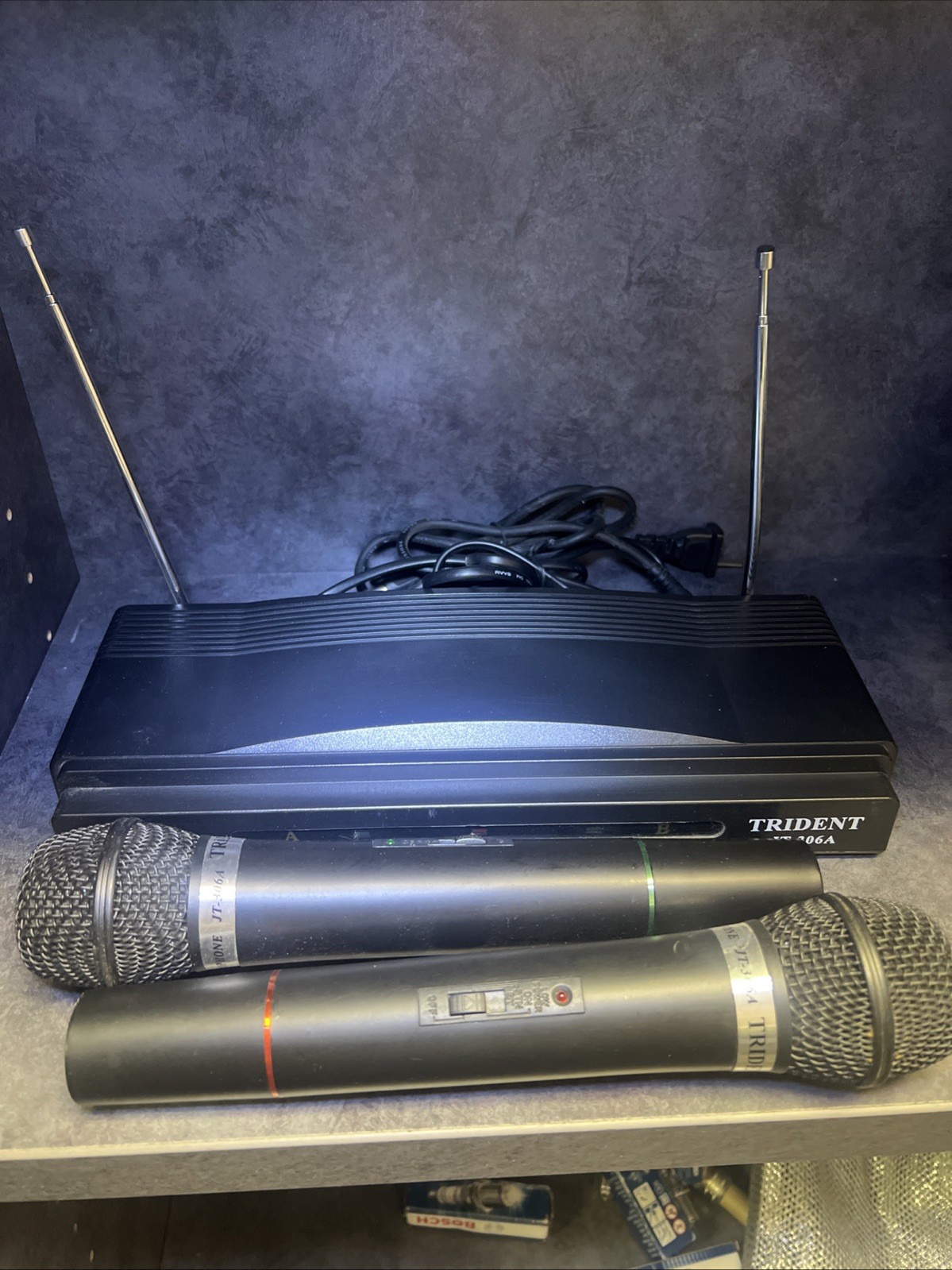 Trident JT-306A Wireless Professional Microphone