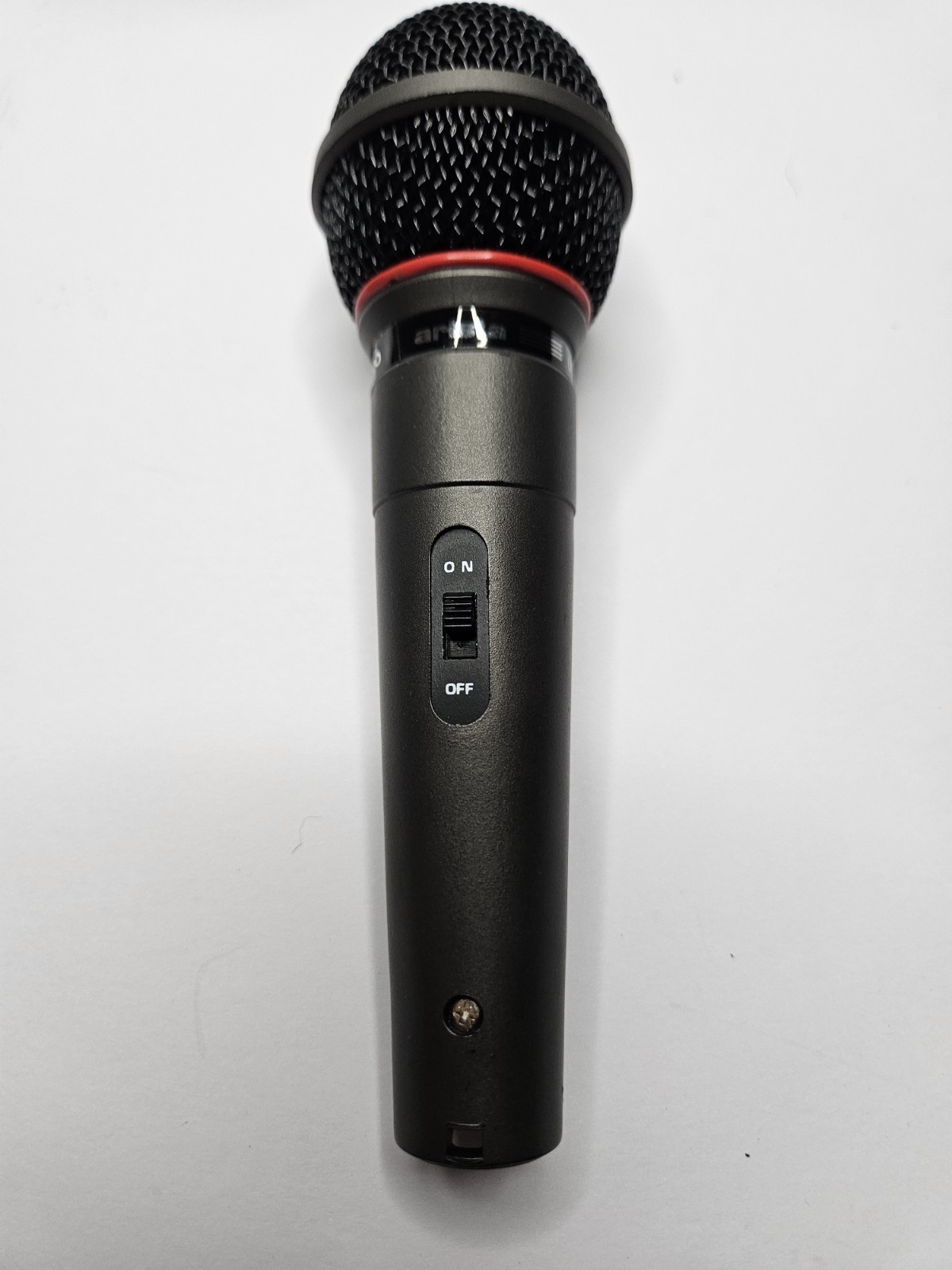 Arista High Performance Dynamic Unidirectional Microphone w/ Cardioid Pick Up