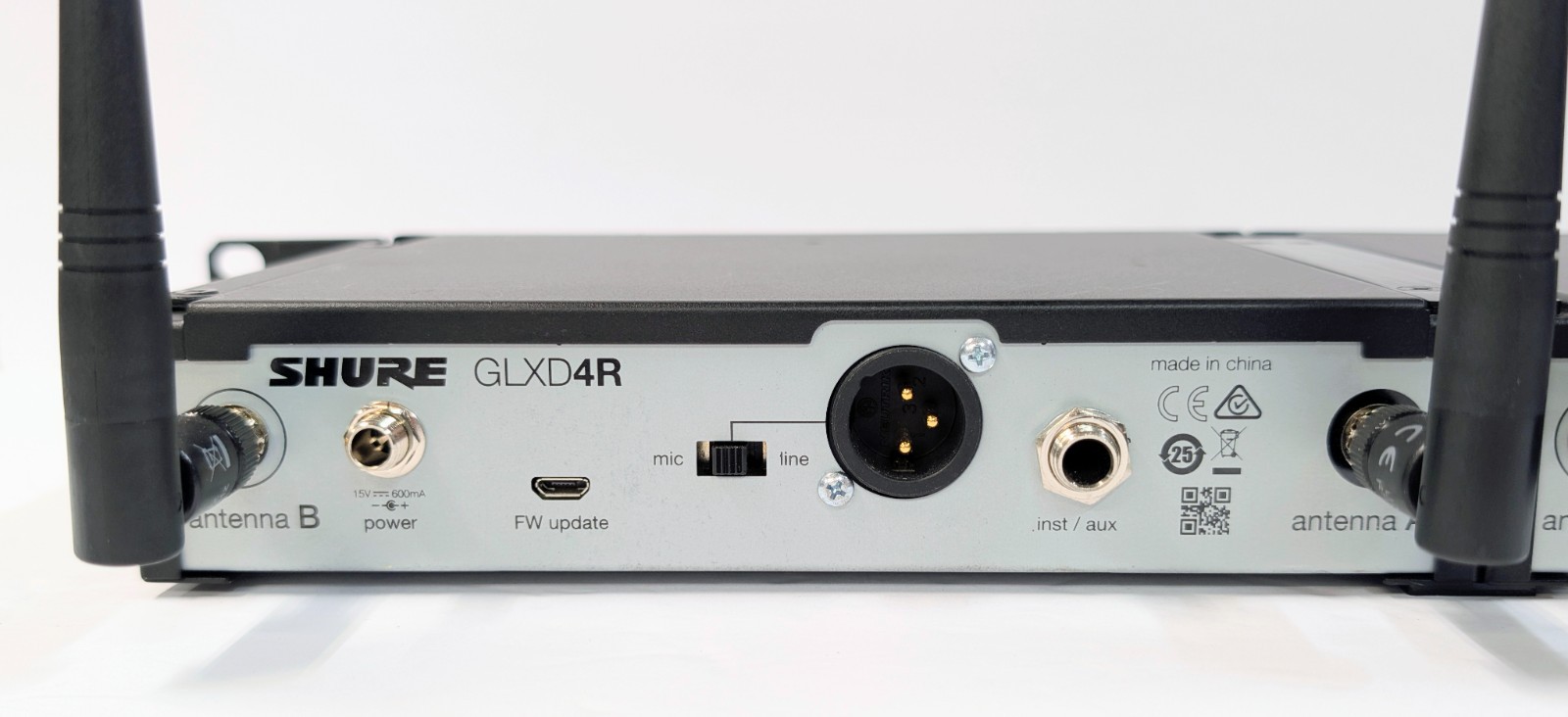2 -SHURE/2-GLXD4R-Z2/ 2-GLXD1-Z2 / WL93 Lav Mic Bodypack Transmitters& Receivers