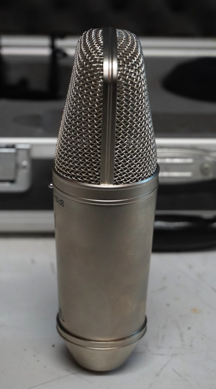Behringer Single Diaphragm Condenser Microphone B-1 w/Hard Case