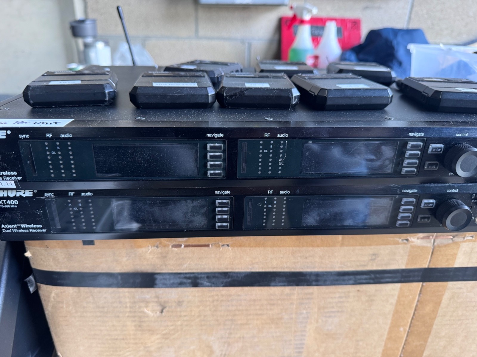 Shure AXT400 Axient Wireless Package H4 470-698