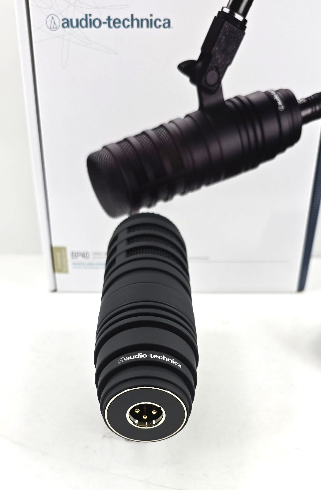 Audio-Technica BP40 Large-Diaphragm Dynamic Broadcast Vocal Microphone MEW