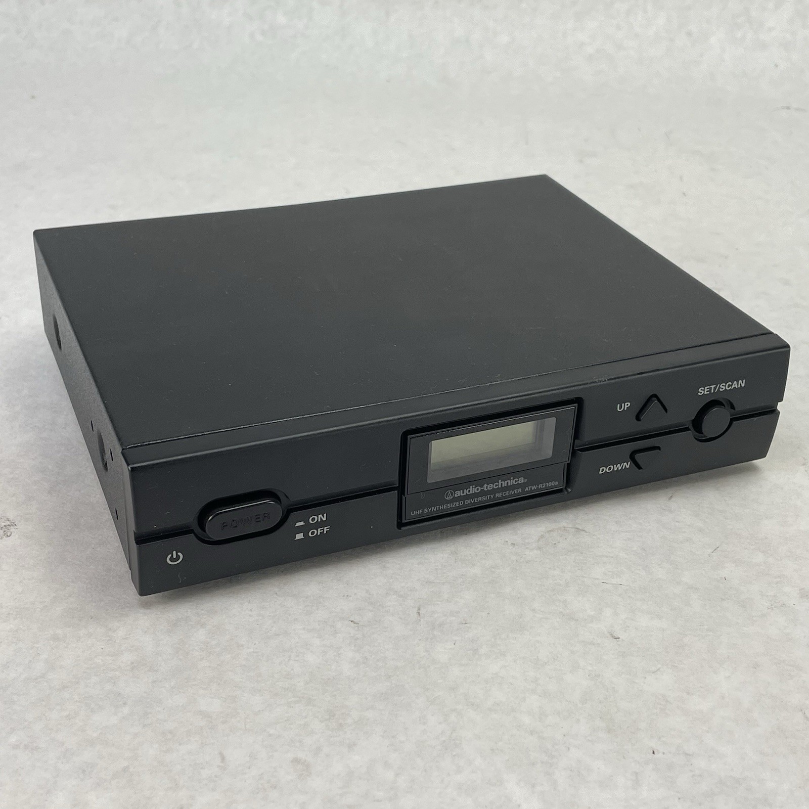Audio-Technica ATW-R2100aD UHF Receiver No Power Cord Freq 655-680MHz