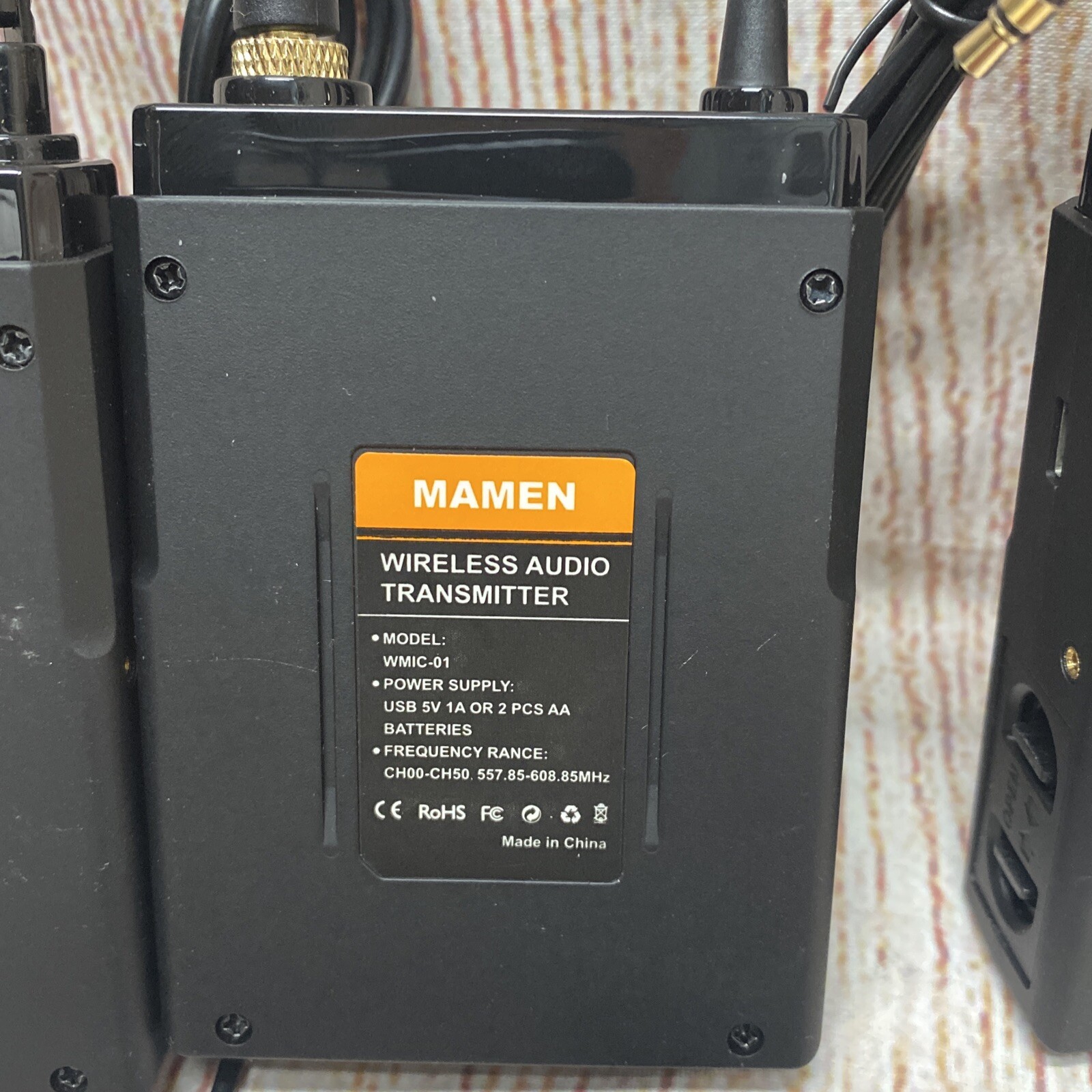 MAMEN WMIC-01 UHF Dual-Channel Wireless Microphone System , 1 Receiver 2 Trans