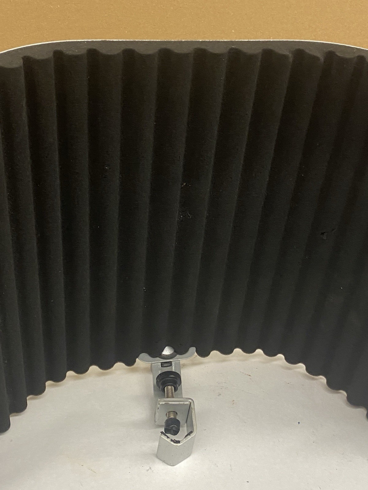 Sterling Audio VMS Vocal Microphone Shield, W/ MOUNT BRACKET