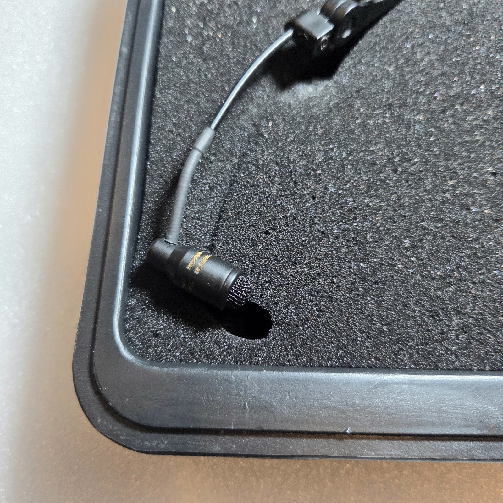 Peavey PVM-2 Headset Microphone for Wireless w/Mini-XLR – Unused!