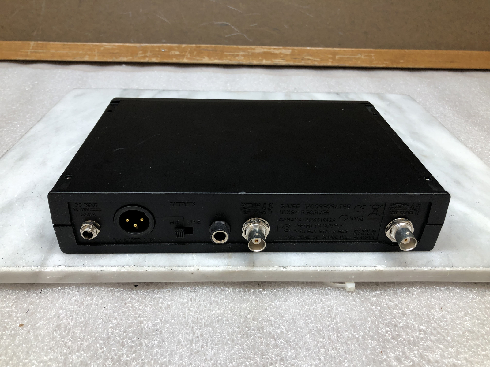 Shure ULXS4 Wireless Standard Receiver 662-698 MHz No Pack No Adapter TESTED