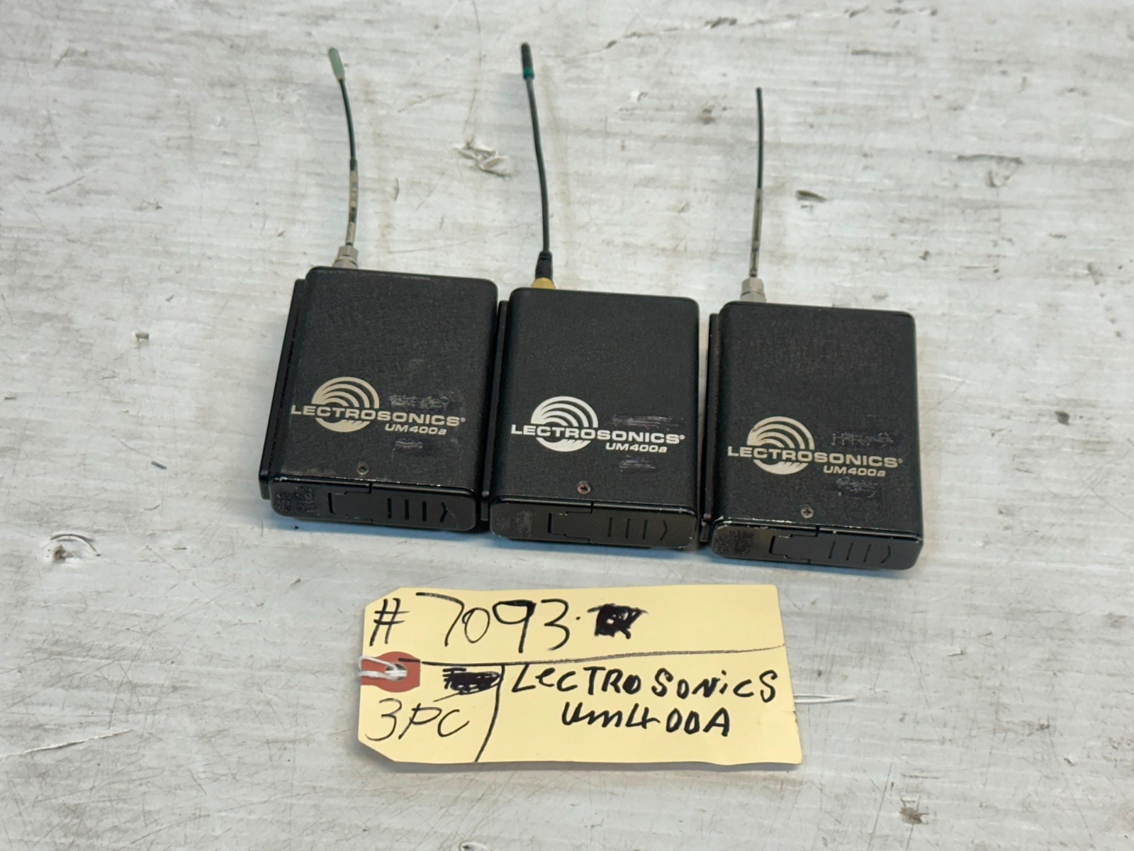 LECTROSONICS UM400A BELT PACK TRANSMITTER #7093 (ONE) THS