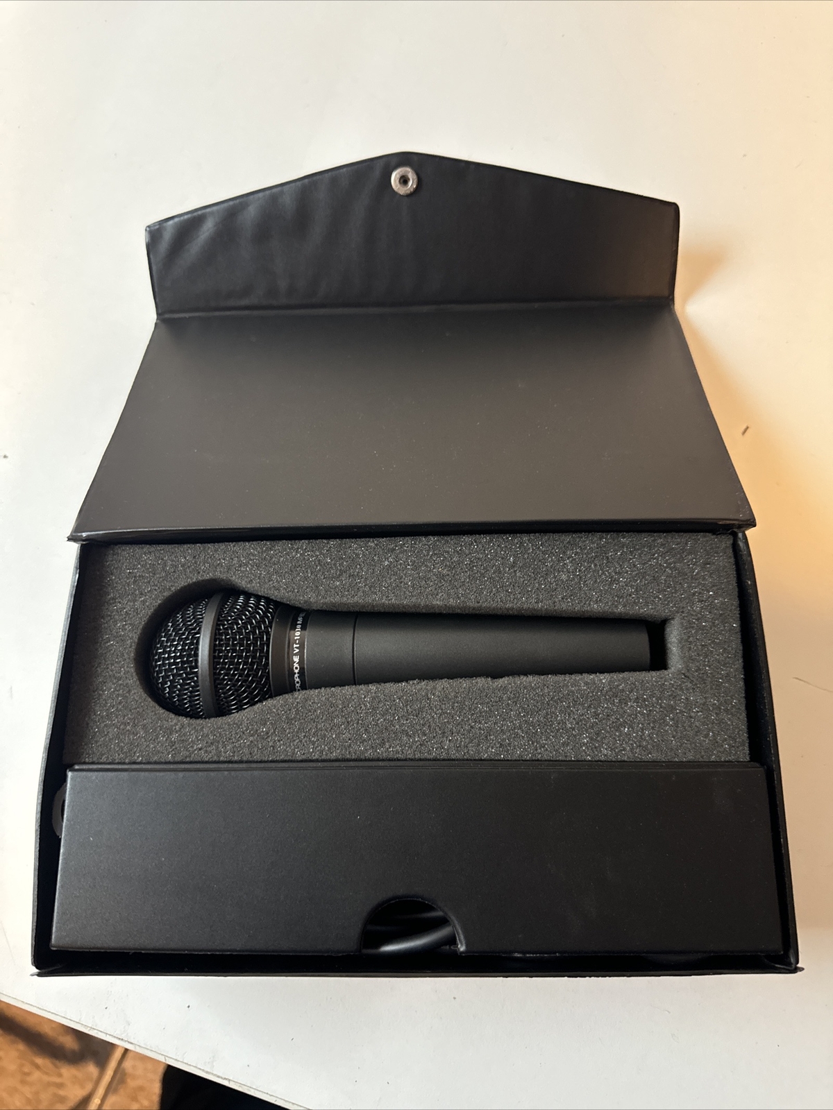 V-TECH VT-1030 Uni-Directional Dynamic Microphone 600 OHM