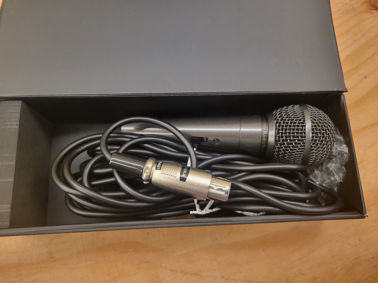 Radio Shack Unidirectional Dynamic Microphone 33-3004
