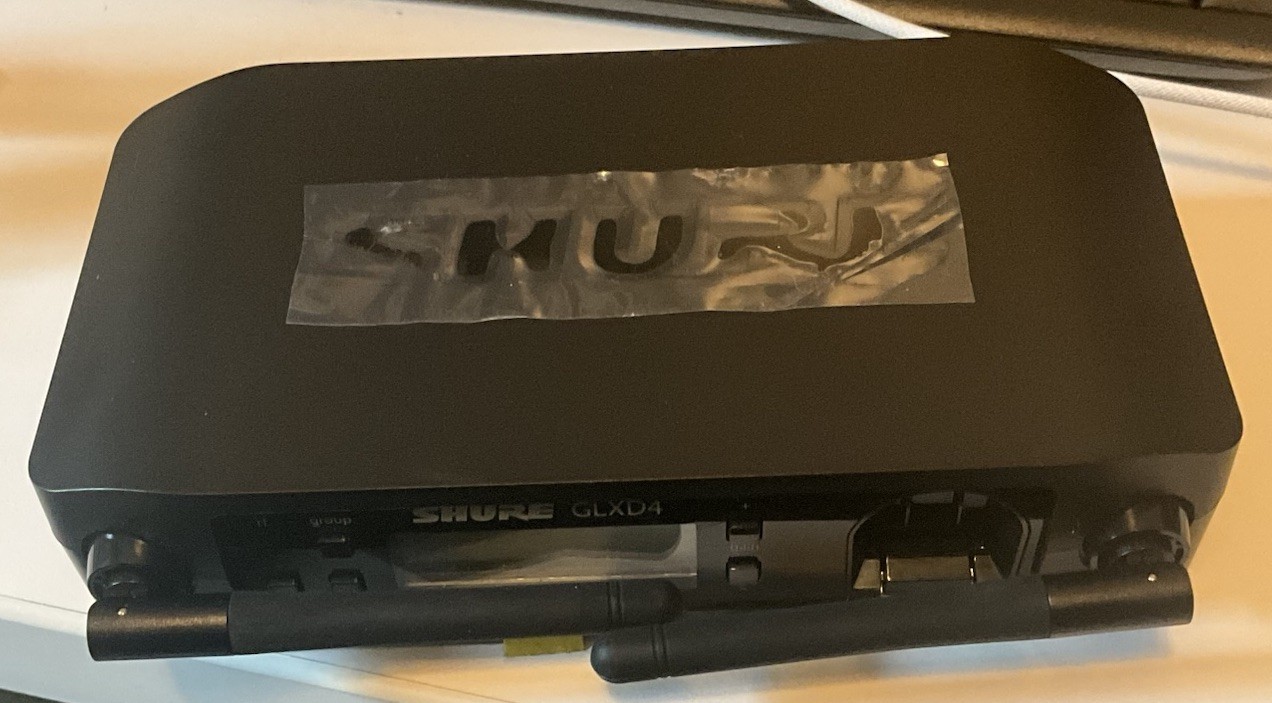 Shure GLDX4 Wireless Microphone System