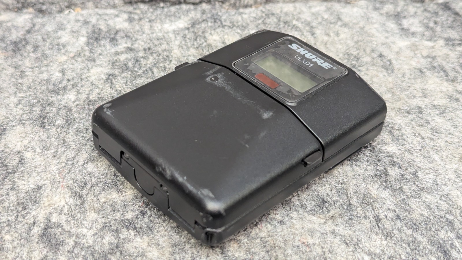 Shure ULXD1 J50A 572-616 MHz Digital Bodypack Transmitter w/ Antenna, Lapel Mic