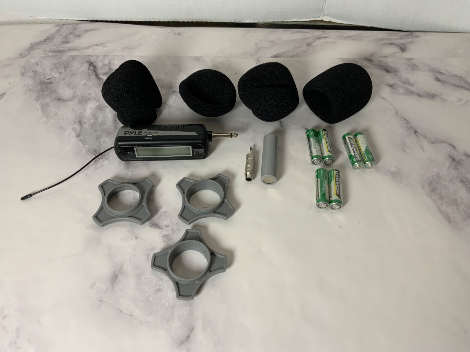 Pyle Portable Universal Wireless Microphone System-UHF Quad Channel w/ 4 Mic
