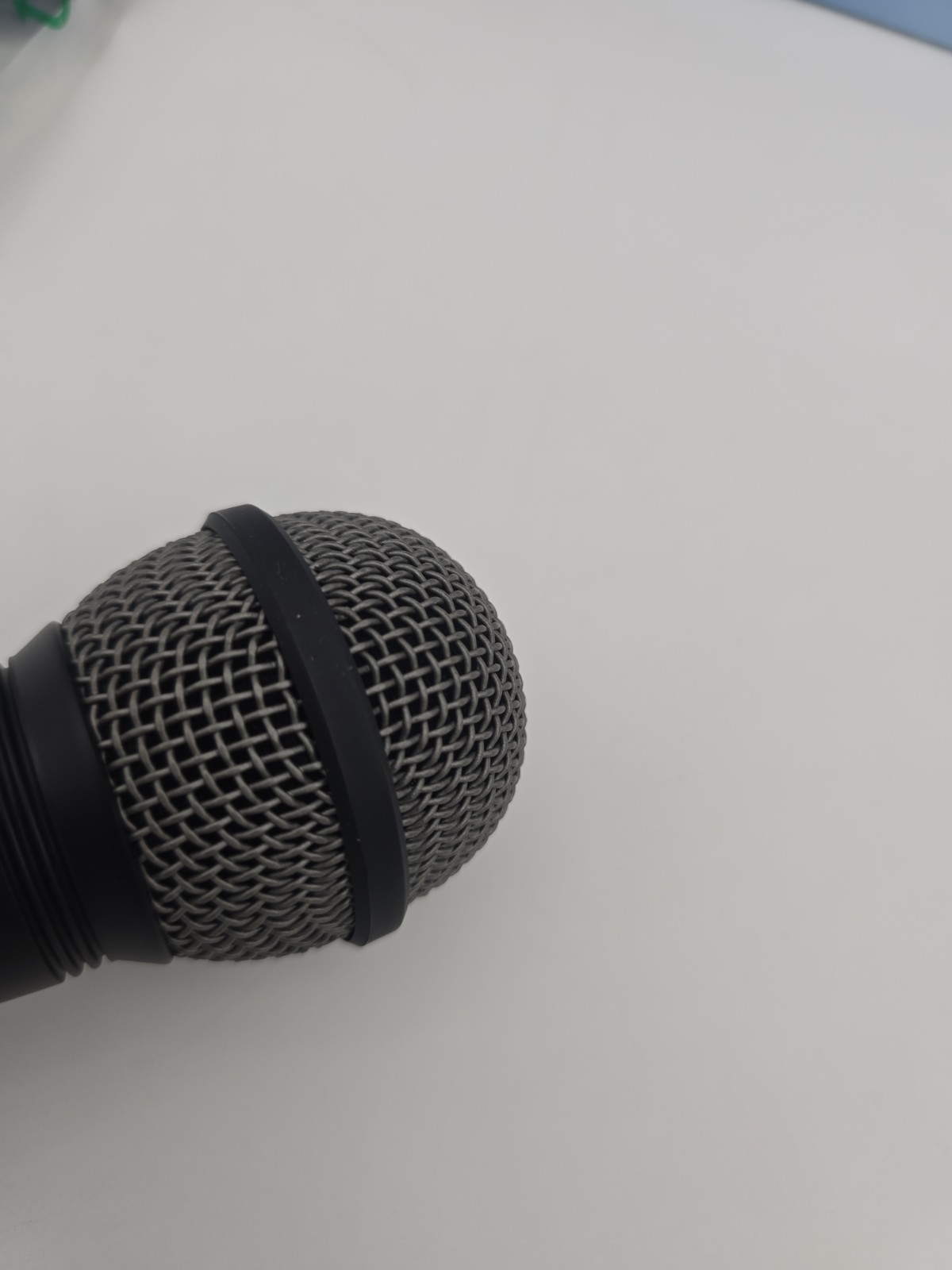 Akg D 8000 S Microphone In Box