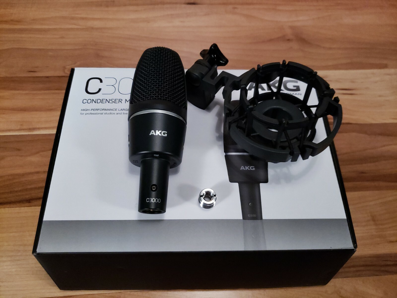 AKG C3000 High-Performance Large-Diaphragm Condenser Microphone