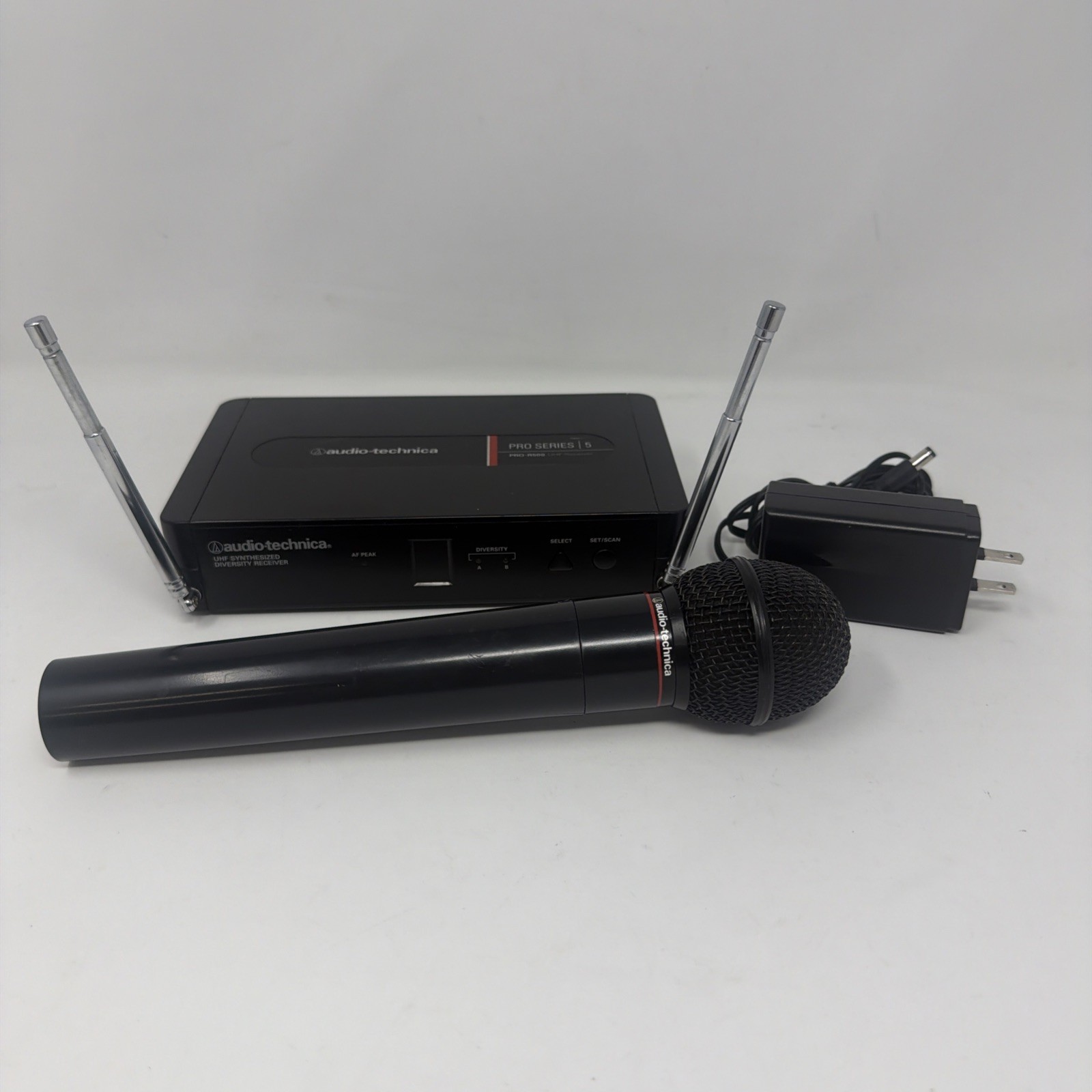 Audio Technica Pro Series 5 Pro-R500 Receiver/T502 Transmitter Microphone