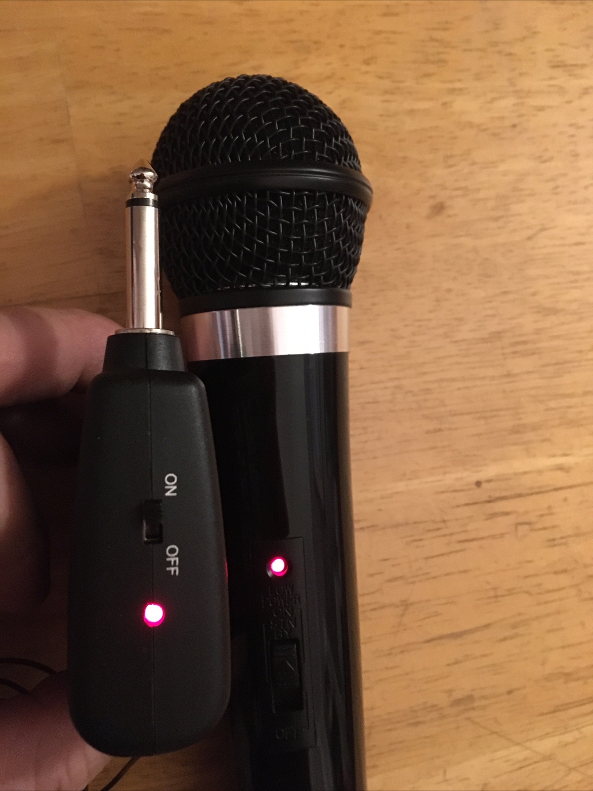 Singing Machine R-107 Wireless Hand Held Microphone