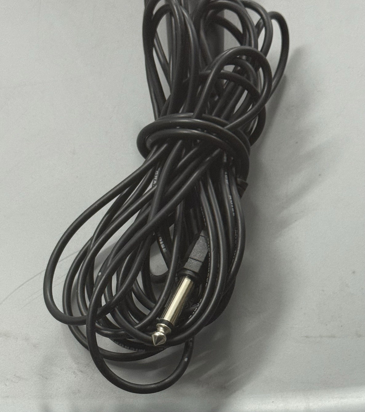 NAXA Electronics Instrument Dynamic Microphone, Black (NAM-980)