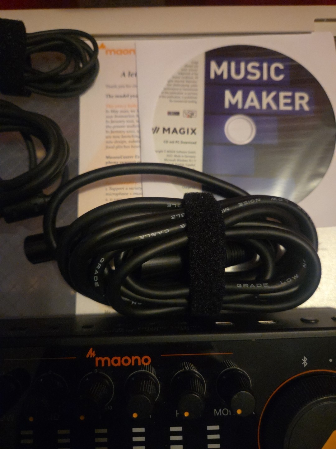 MaonoCaster Podcast Bundle XLR Microphone Podcast Equipment, Extra Microphone