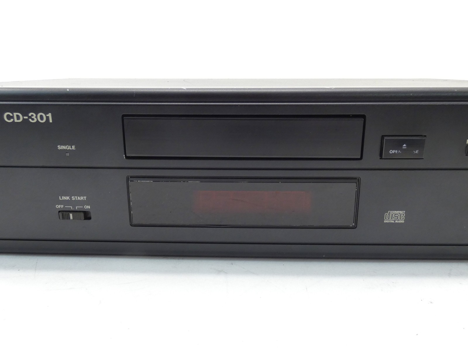 Tascam CD-301 CD Player 120VAC 60Hz 12W