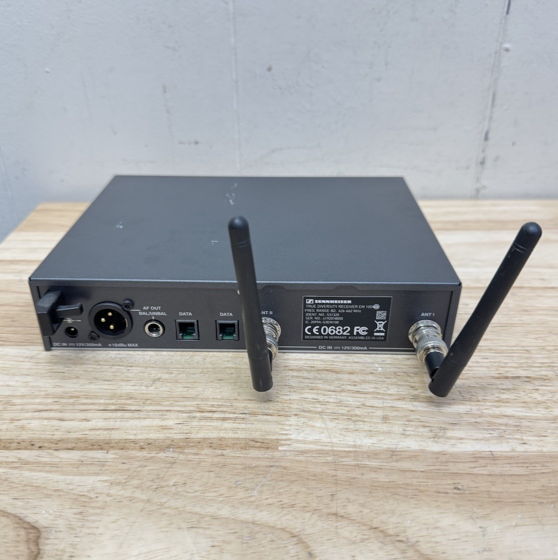 Sennheiser True Diversity Receiver EM100 EW100 G3 Range B 626-662 MHZ No PSU A