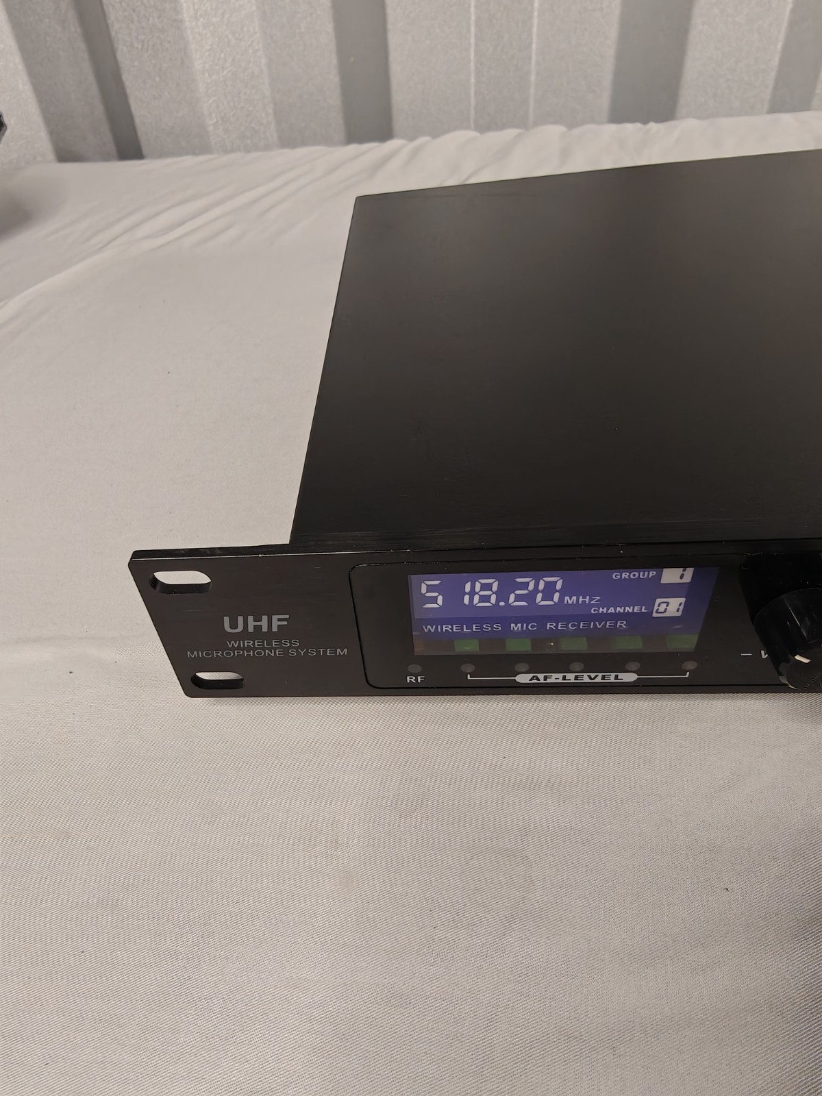 UHF Wireless Microphone System Pro Audio UHF