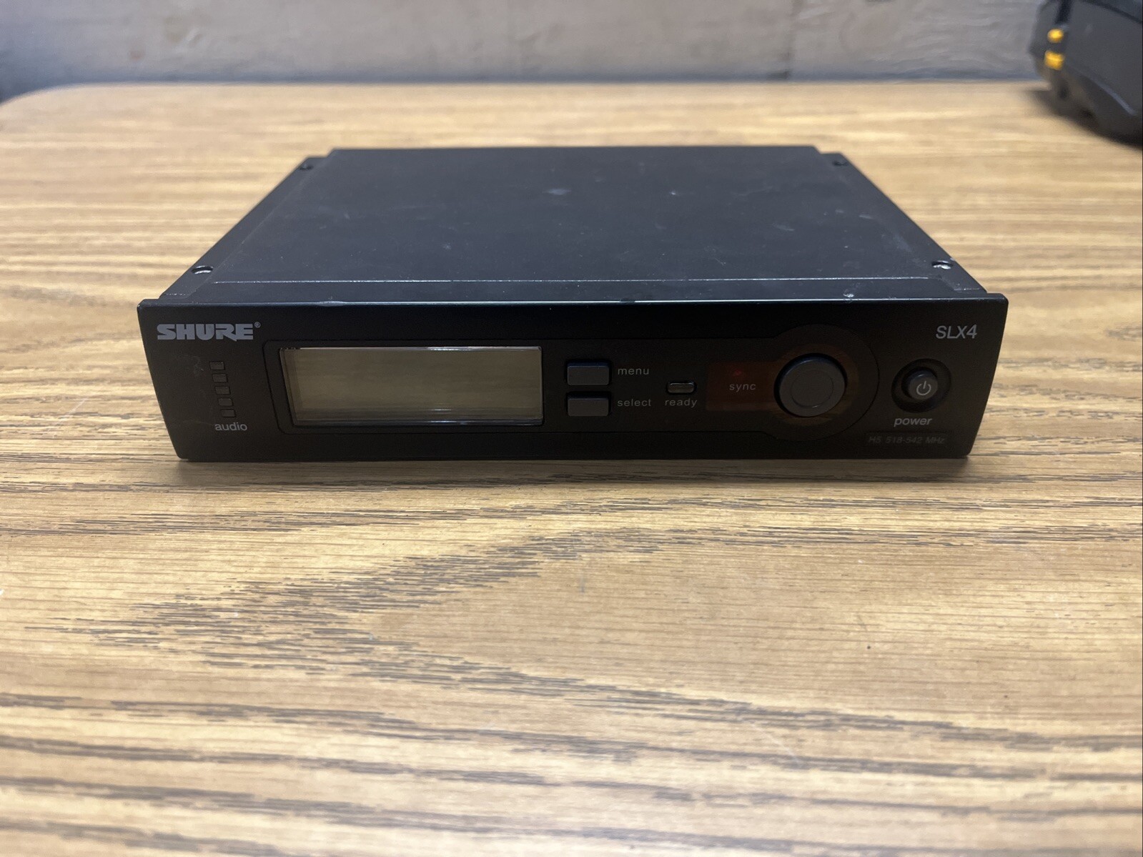 Shure SLX4 H5 518-542MHz Wireless Microphone Diversity Receiver