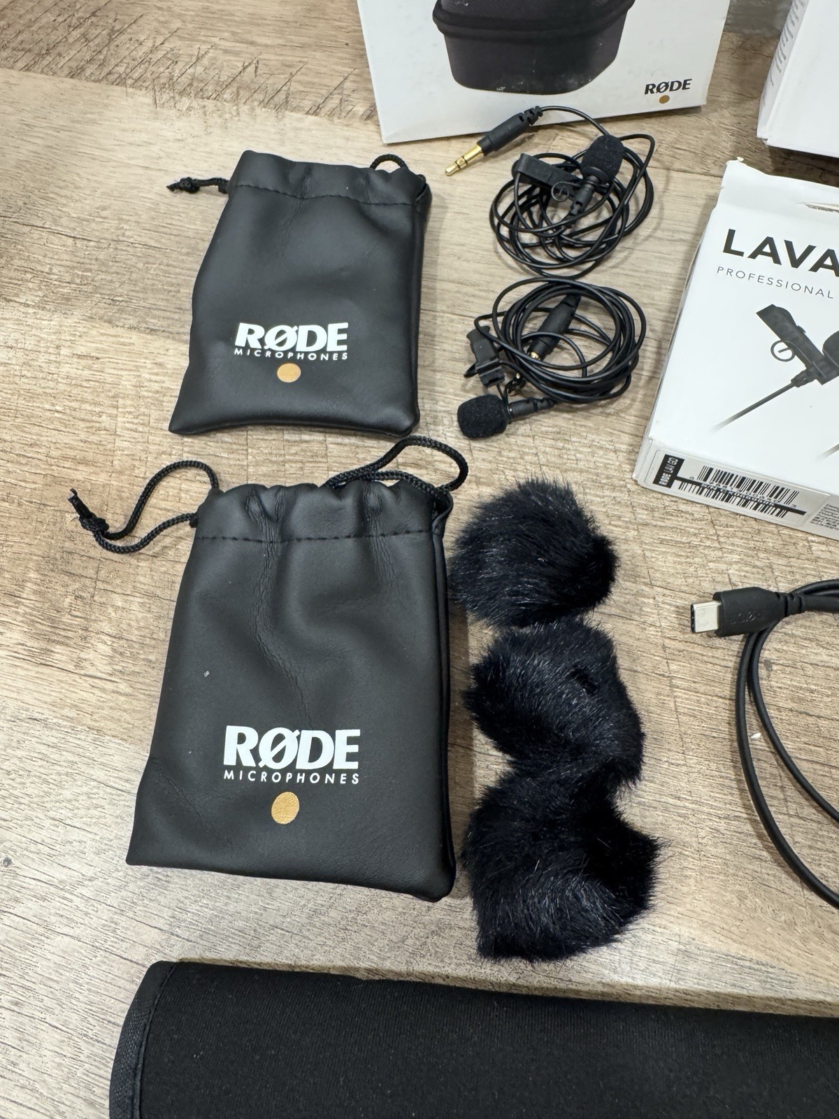 Rode Wireless GO II Wireless Mic Microphone System Charging Case WIGO 2 Lot Set