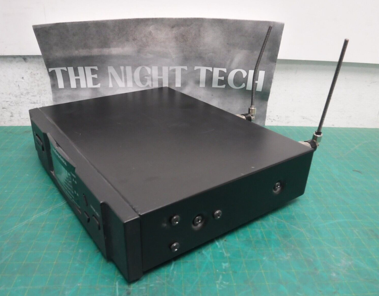 Audio-Technica ATW-3100C UHF Receiver 541-566MHz – No Power Supply