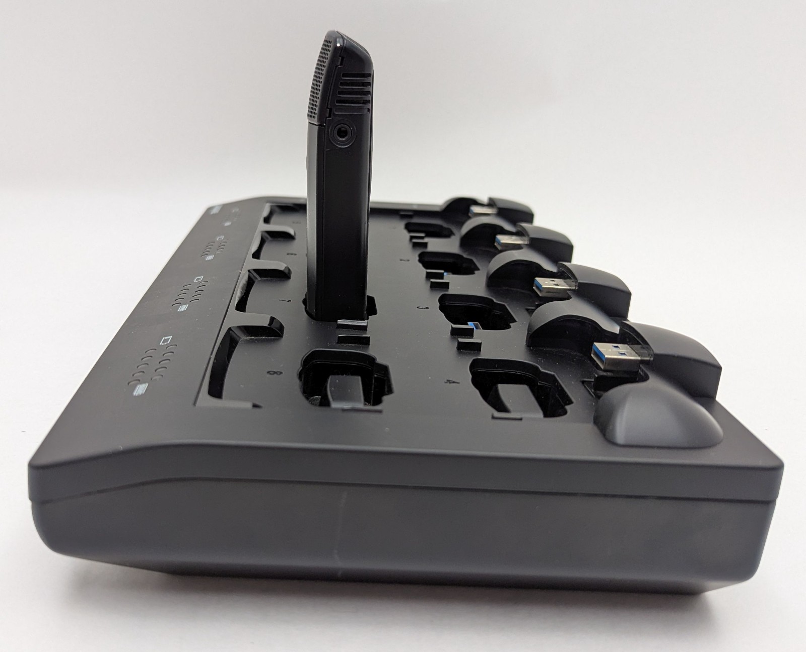 Shure MXWNCS8 8-Port Network Station Dock + 8x MXW6/C Z10 Wireless Transmitters