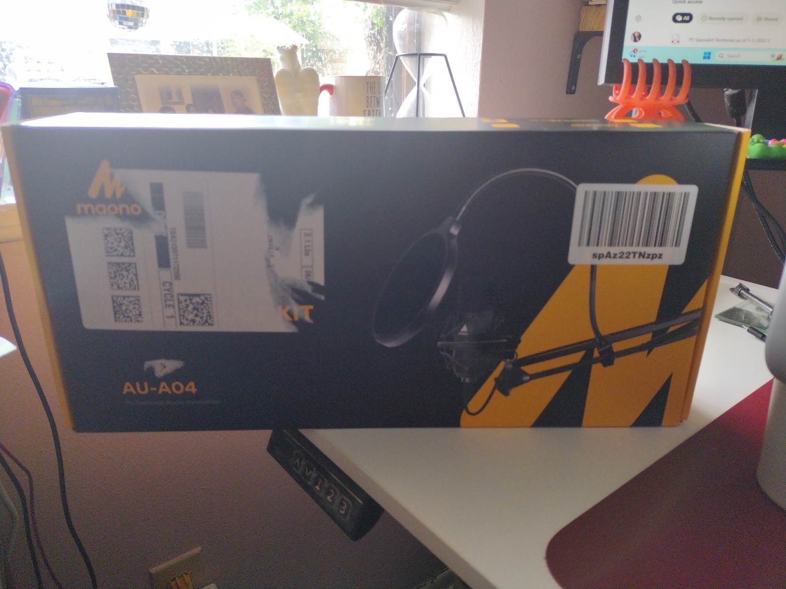 Pro Podcasting Microphone Kit, Professional Audio Innovation Maono AU-A04 – NEW