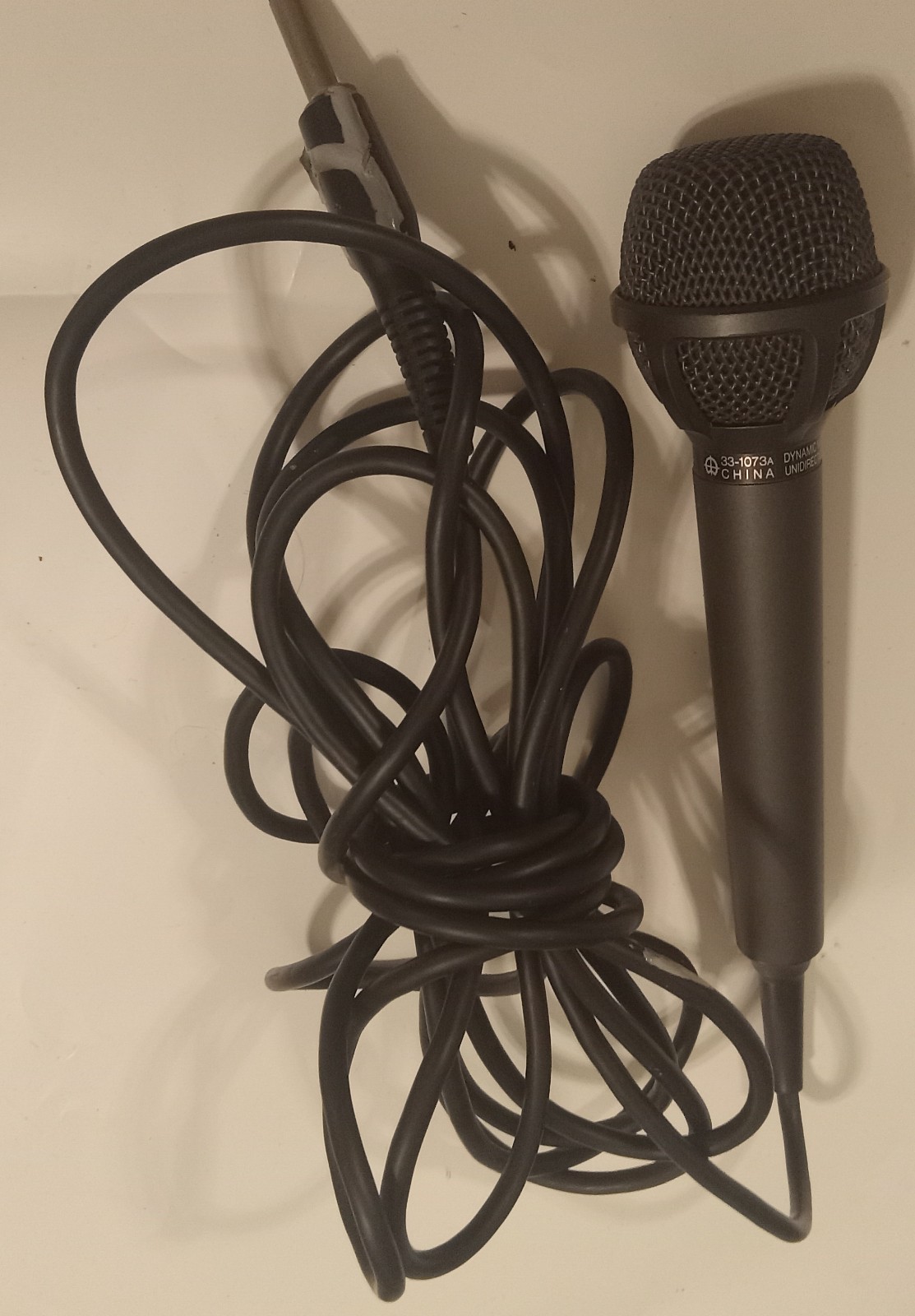 Realistic 33-1073A Dynamic Unidirectional Microphone 1/4″ Plug AS-IS
