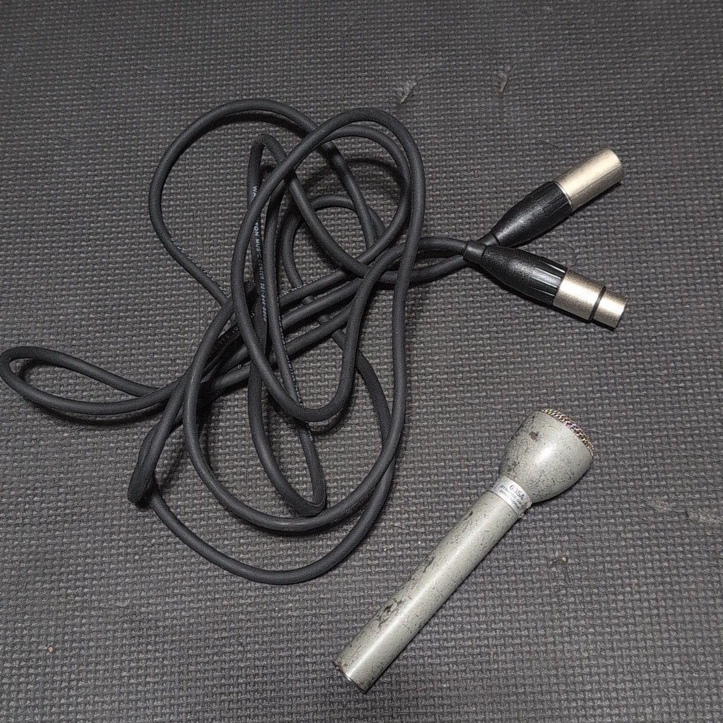 ElectroVoice 635A Silver Dynamic Omni Directional Microphone EV Mic With Cable