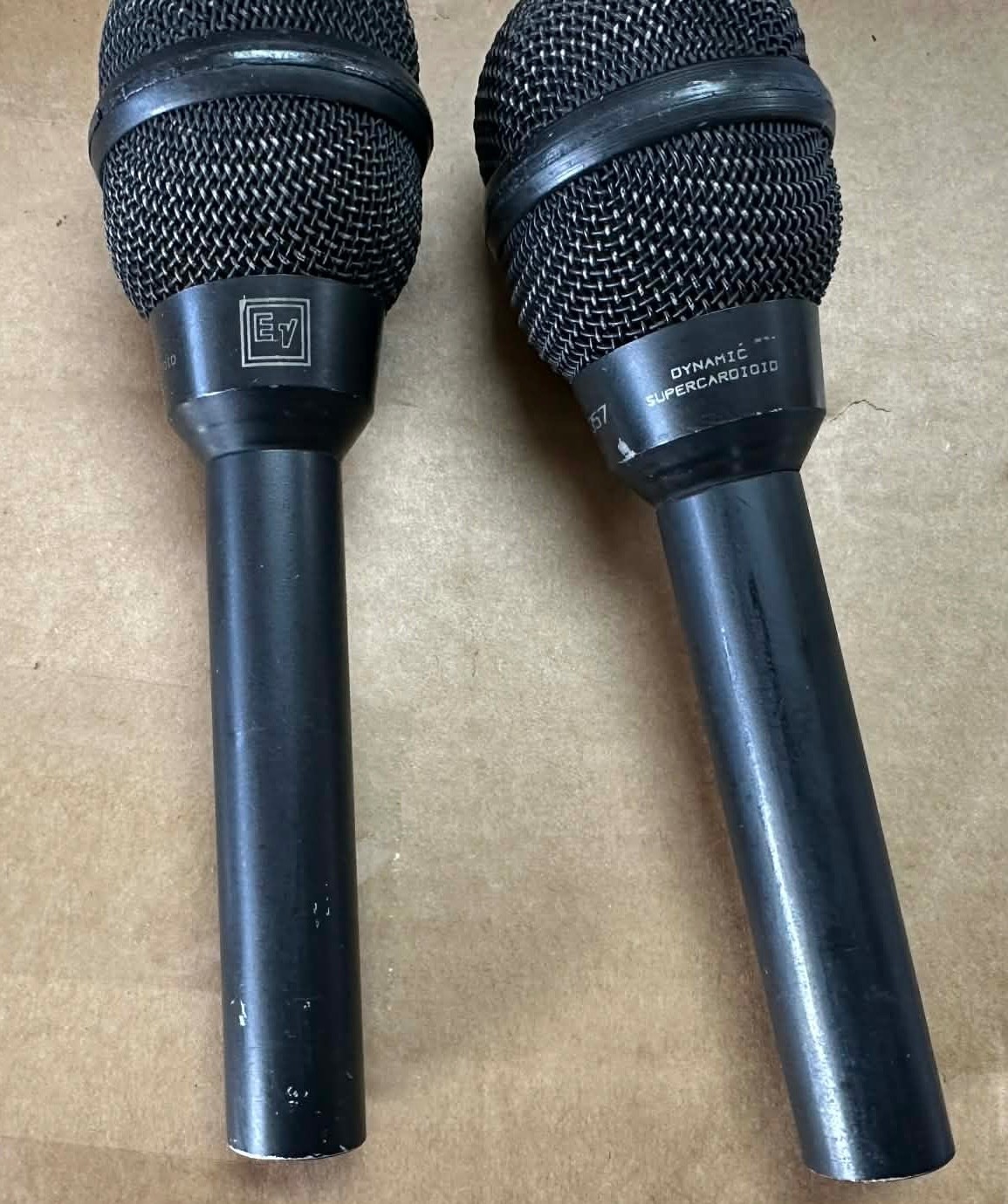 2 Electro-Voice (EV) N/D 357 Dynamic Supercardioid Wired Microphone ND357