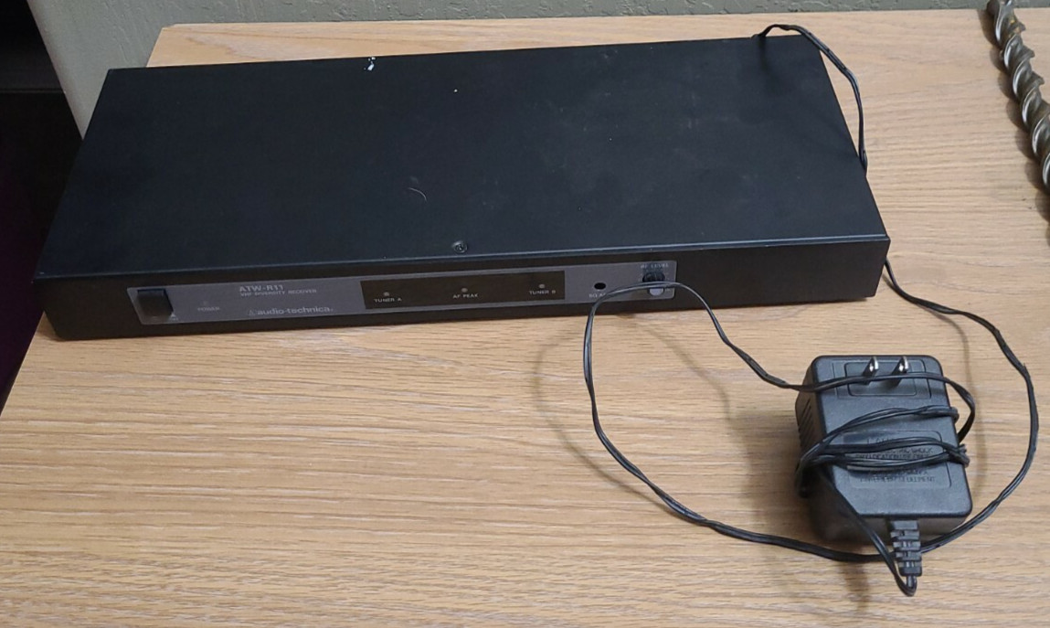 Replacement Audio Technica ATW-R11 Wireless RECEIVER ONLY 194.400 MHz Powers On