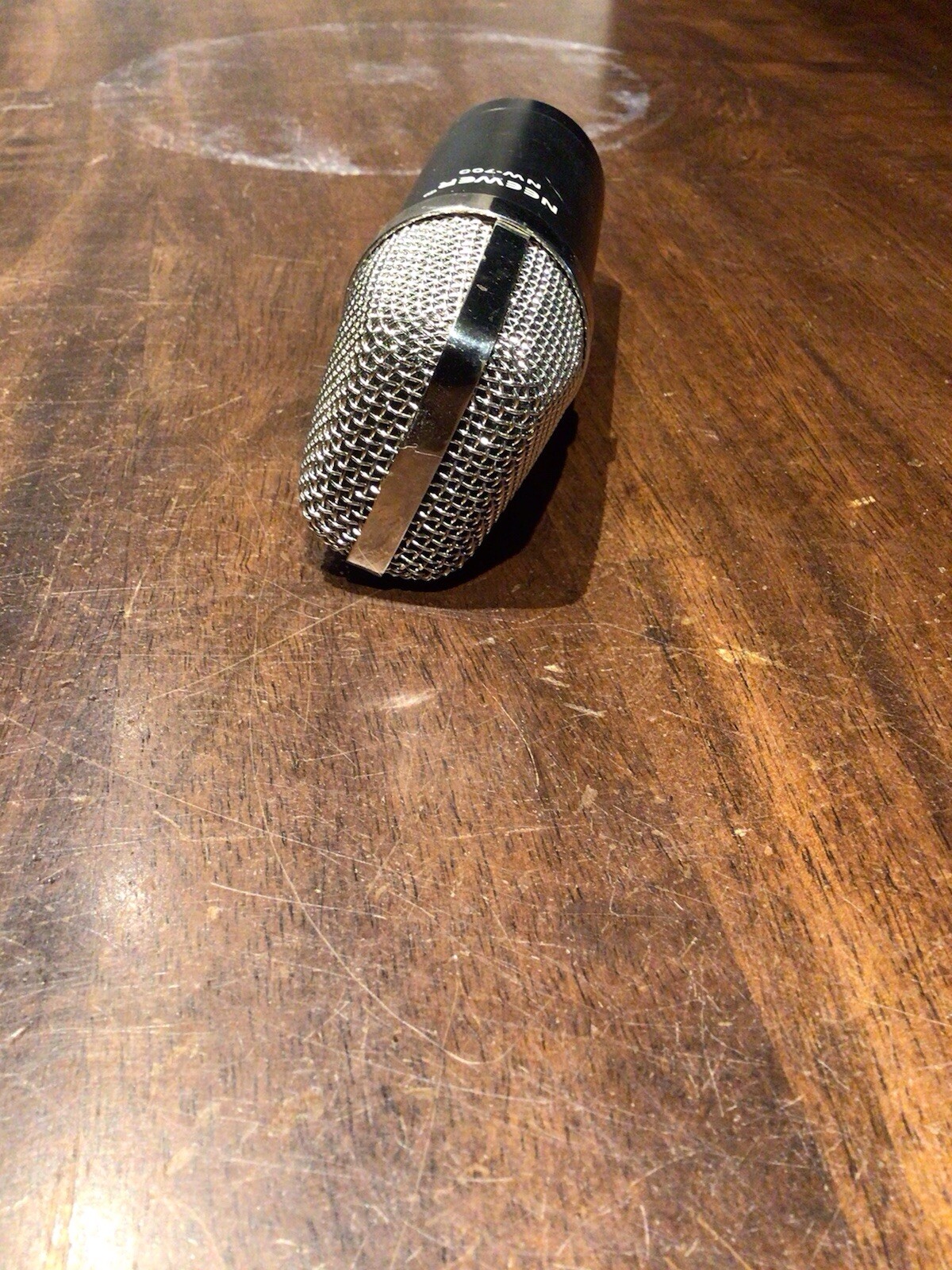 Neewer NW-700