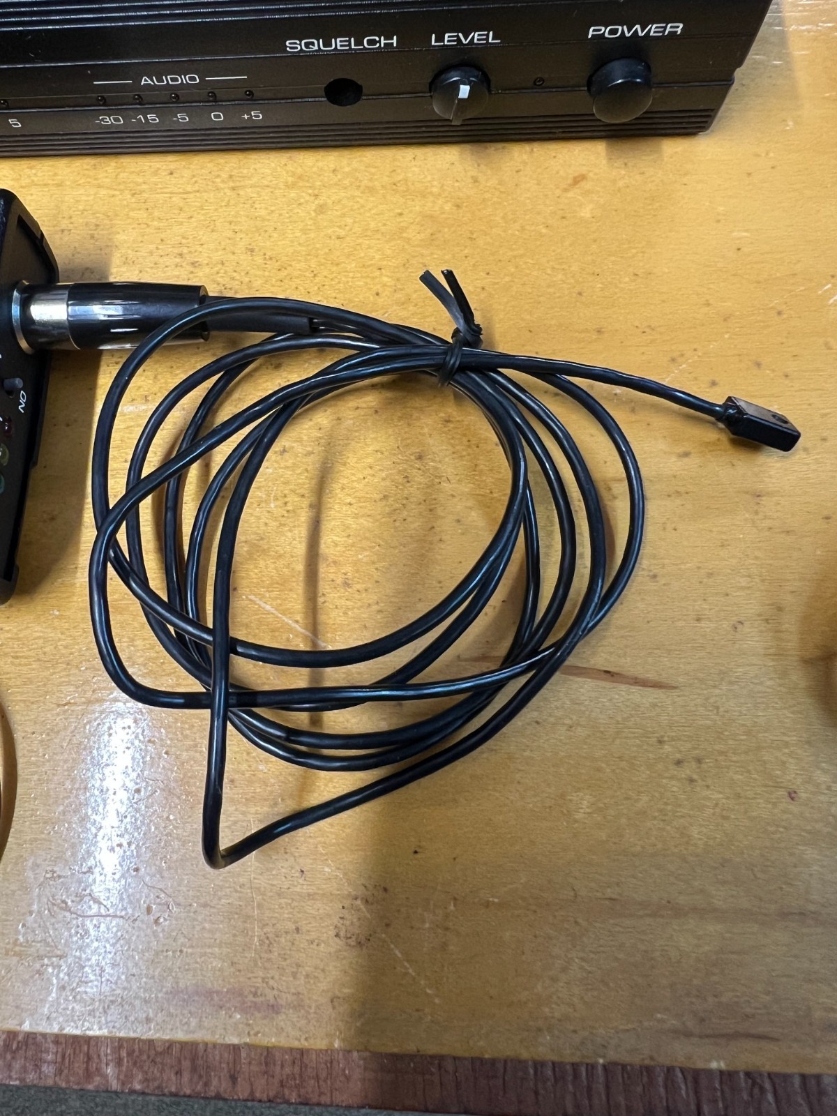 Shure LX1/LX4-CD 180.400 MHz Wireless Body Pack System Parts/Repair