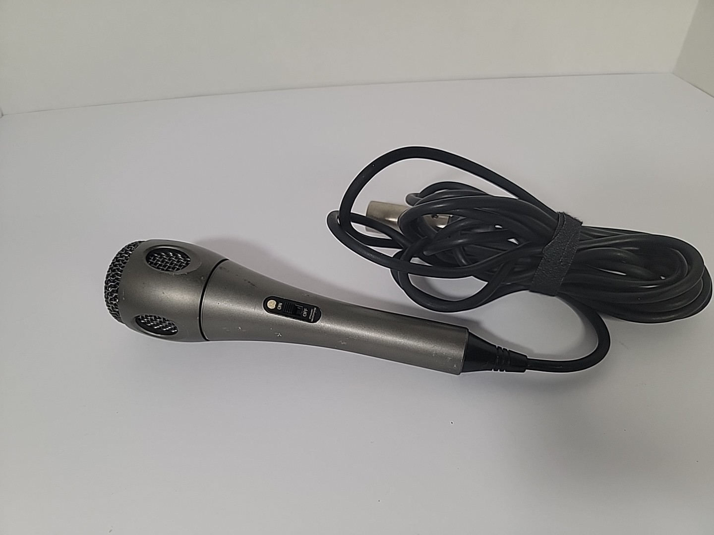 RADIO SHACK DYNAMIC UNI DIRECTIONAL MICROPHONE – 500 OHM -MODEL 33-3024