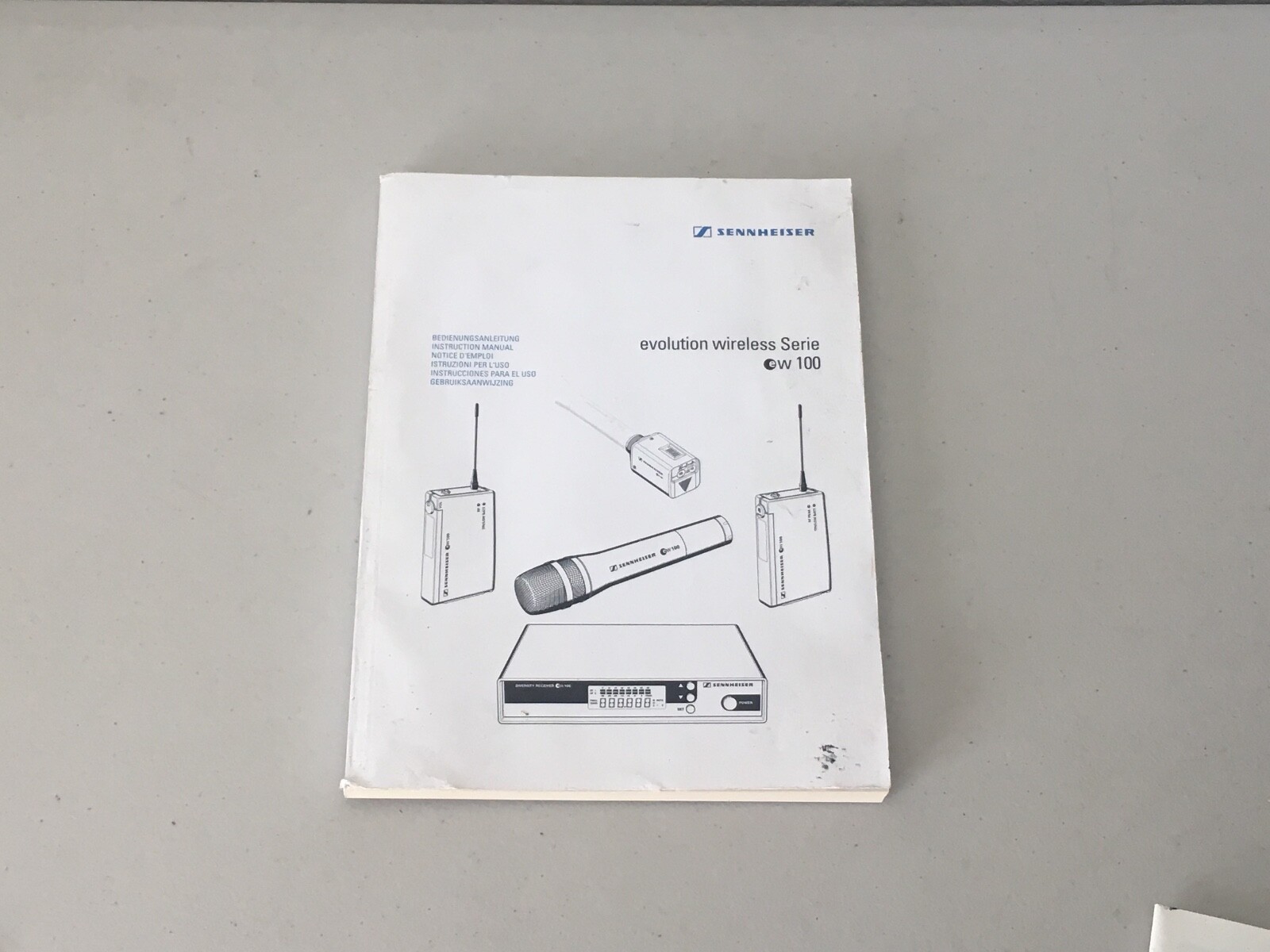 Sennheiser EW 100 Series Professional UHF Wireless Microphone Systems Manual