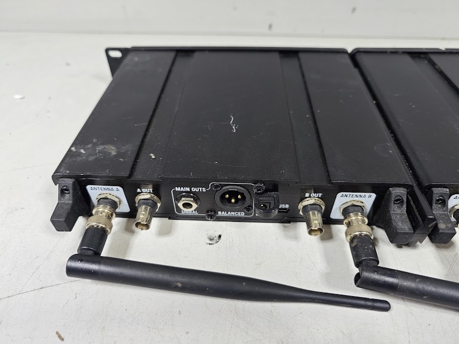 Line 6 XD-V75 Digital Wireless System Lot – For Parts, Untested