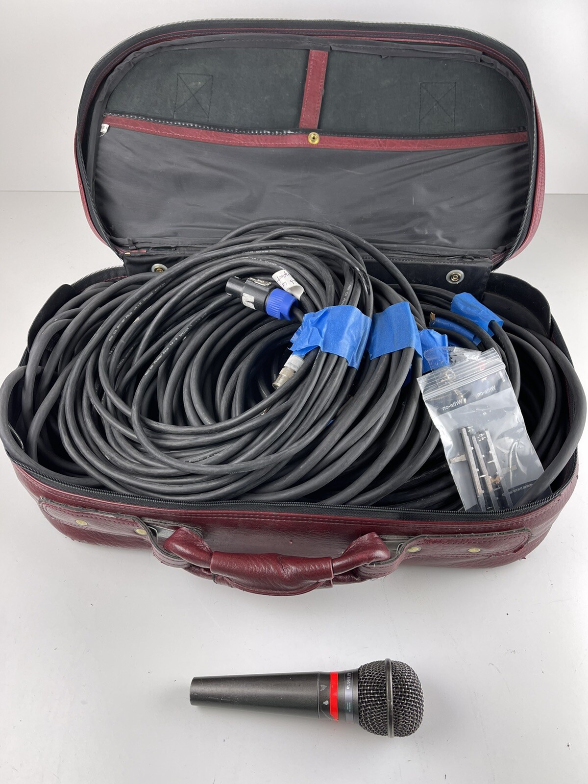 Audio Technica ATM41a Microphone And 5 Studio Monitor Power Plus Cables Lot