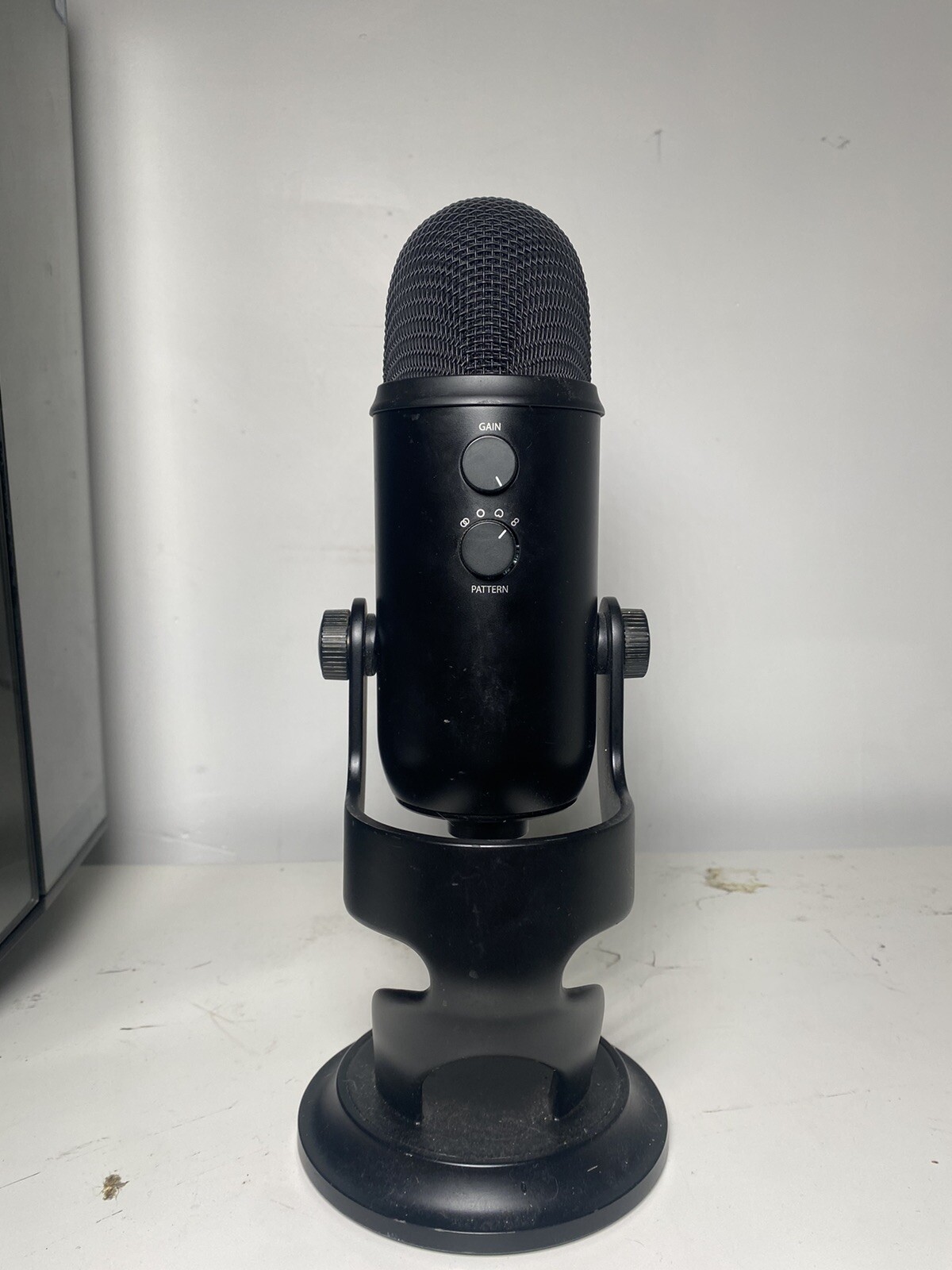 Blue Yeti 988-000402 USB Blue Microphone