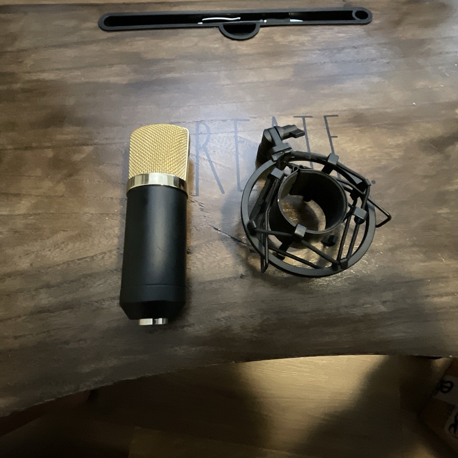 Post Audio condenser & broadcast mic 48v dc Gold plated capsule. gold series.