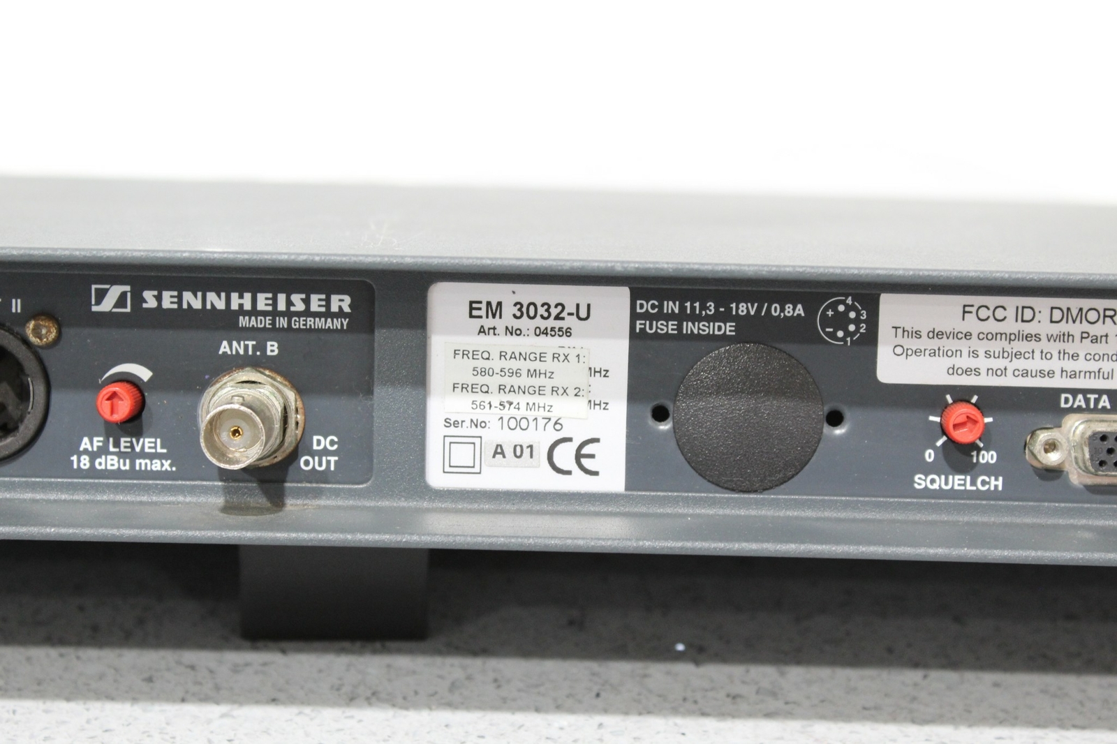 Sennheiser EM 3032-U Dual UHF Wireless Microphone Mikroport Receivers 561-596MHz