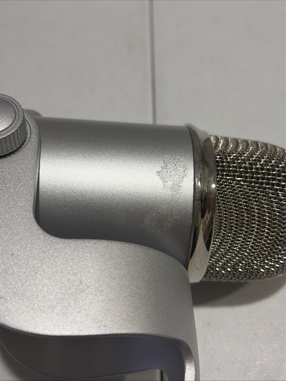 Blue Yeti Professional Multi Pattern USB Condenser Microphone Silver Edition
