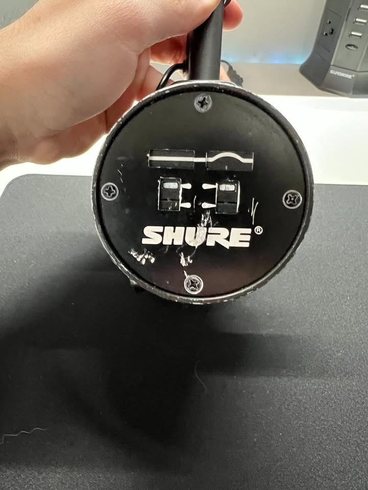 Shure SM7B Cardioid Dynamic Vocal Microphone