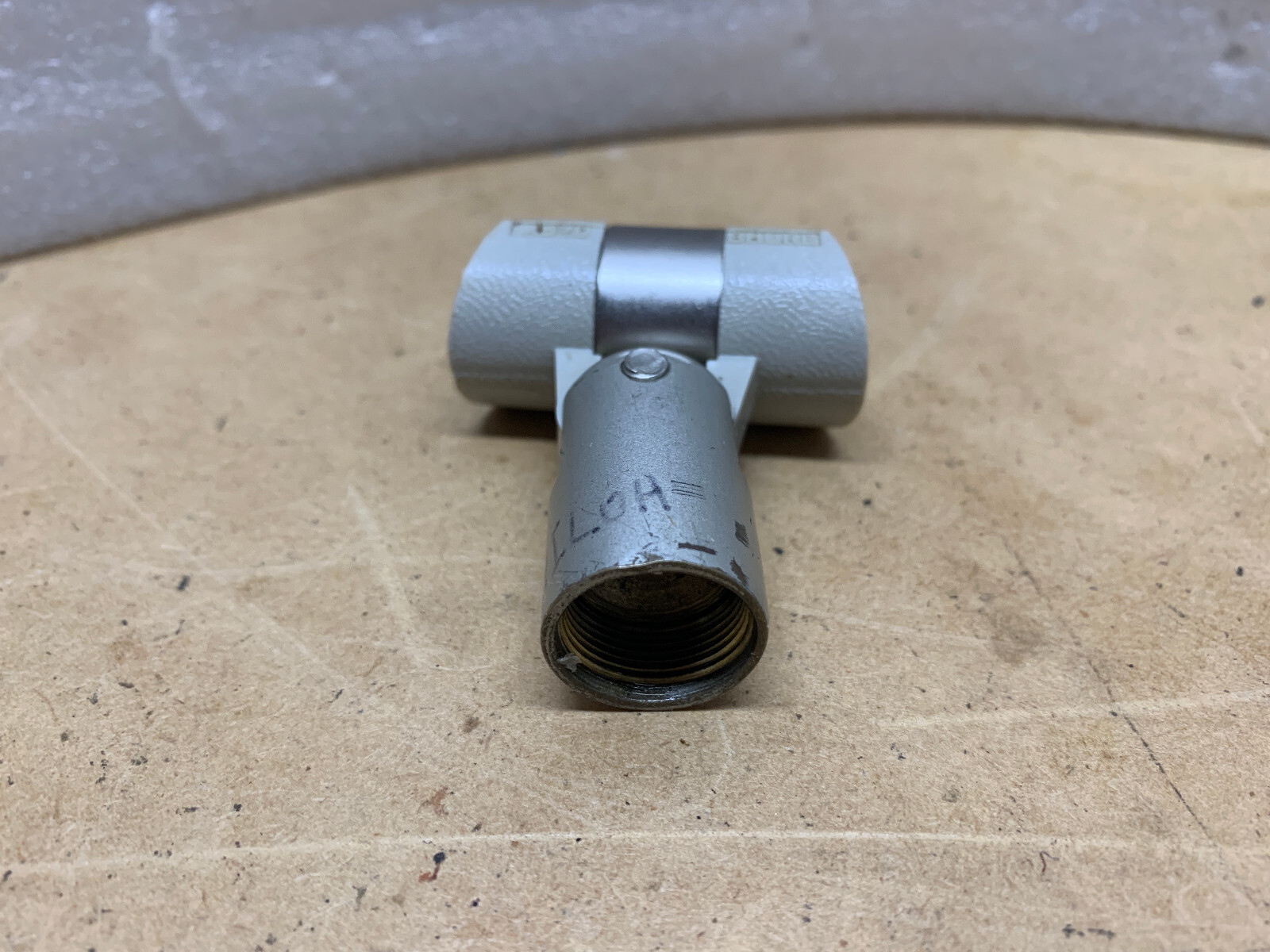 SHURE A57D MICROPHONE HOLDER/SHURE SM81/NEUMANN KM84 MICROPHONES- MAKE OFFER!